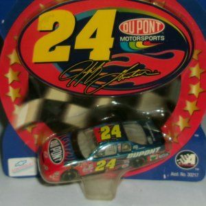 2001 NASCAR Jeff Gordon Die Cast 1/64 Scale